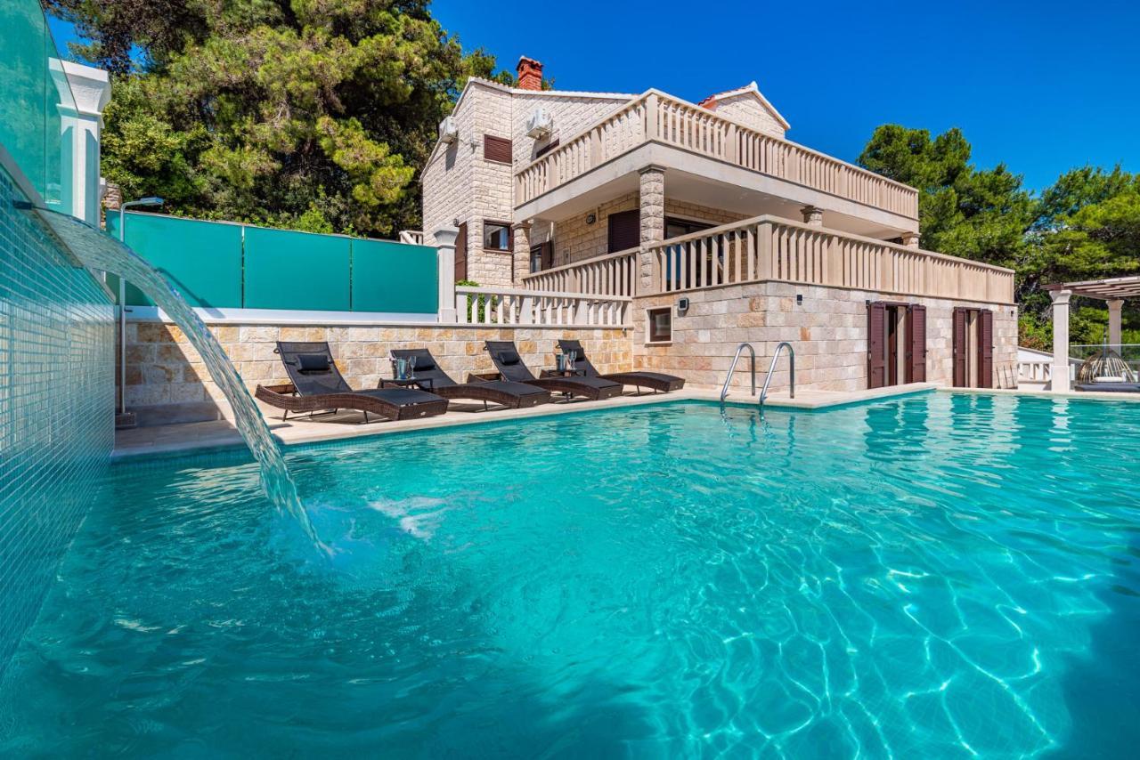 Villa Kadena - Luxury Seaside Villa With Private Heated Pool Selca  Exterior foto
