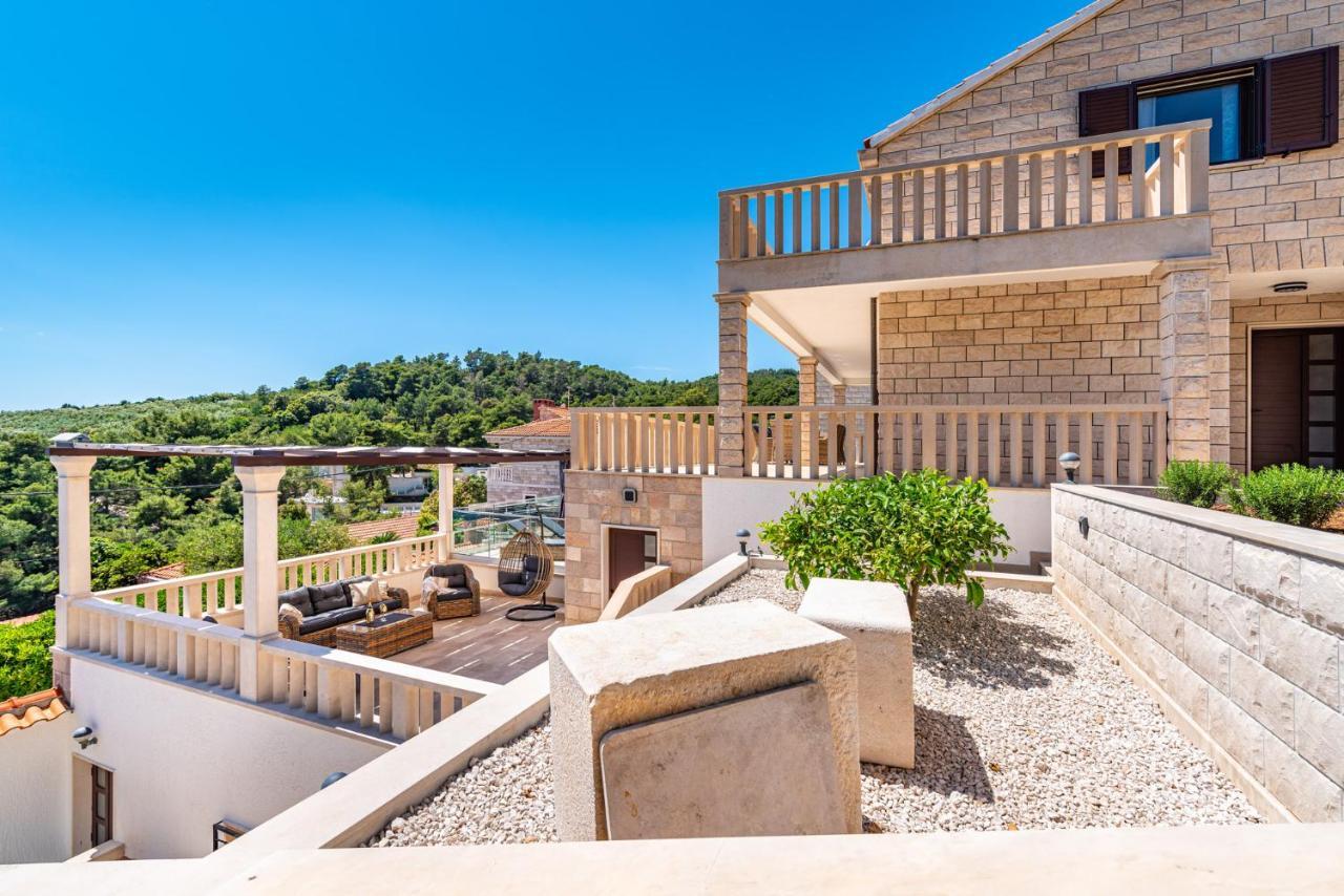 Villa Kadena - Luxury Seaside Villa With Private Heated Pool Selca  Exterior foto